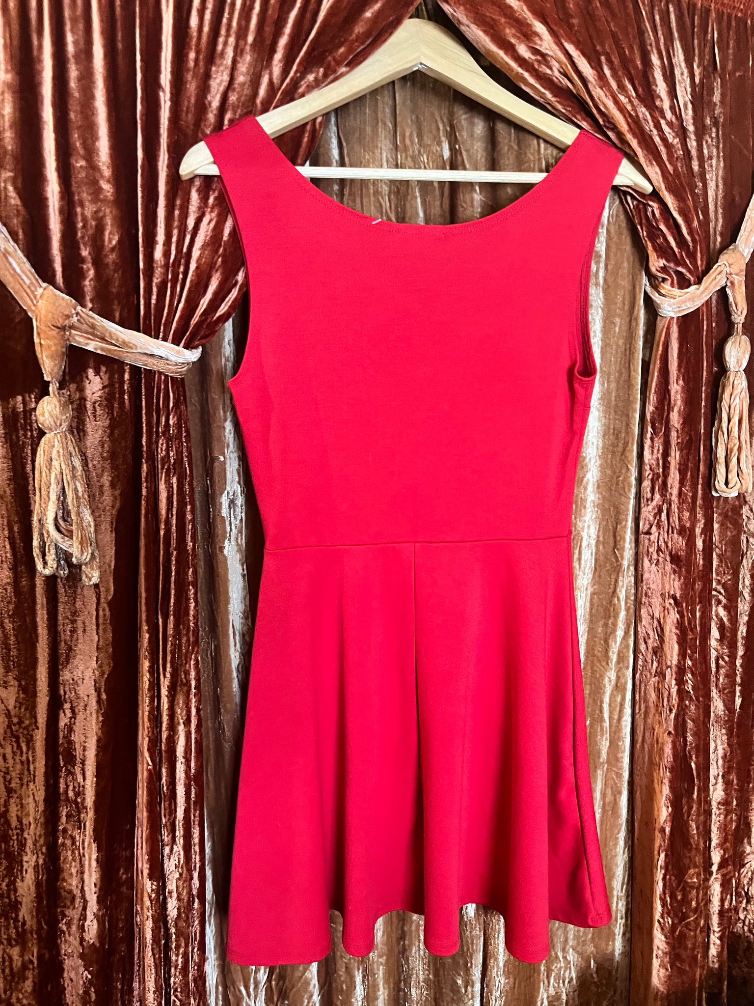 Pewter Classic V-neck Ball Gown, size Medium – Kimera